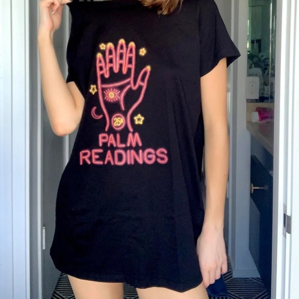 Graphic Tee Horoscopez Read & Weep Palm Reading Black w Pink Hand Graphic Size M